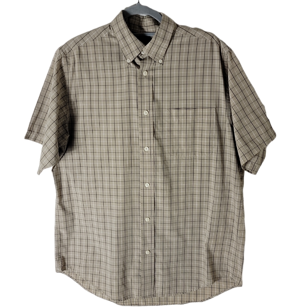 Consensus men’s plaid button down short sleeve shirt tan black white medium